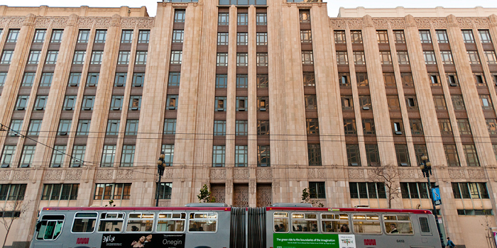 La oferta de Twitter de Musk sigue siendo cuestionada mientras La oferta de Twitter de Musk sigue siendo cuestionada mientras los socios de capital buscan salir del trato